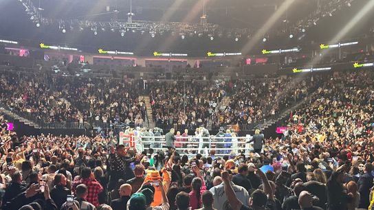Isaac Cruz shows Rolly Romero who the real Pitbull is, scores a dominant eighth-round TKO taken T-Mobile Arena (Boxing)
