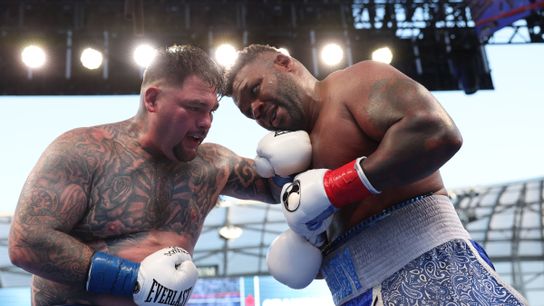 Ex-champion Andy Ruiz (L) and Jarrell Miller battle at BMO Stadium during their majority draw.