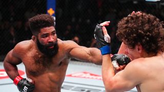 Referee Mark Smith did his job as he waved off the Roman Kopylov-Chris Curtis bout with just a second left on the clock taken UFC APEX (UFC). Photo by Chris Unger/Zuffa