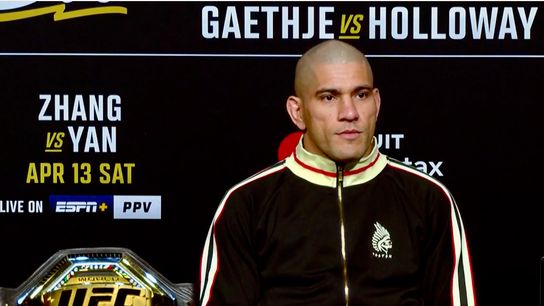 UFC light heavyweight champion Alex Pereira should be wary of opponent Khalil Rountree's counter right hook, ESPN analyst and legendary boxing trainer Teddy Atlas says.