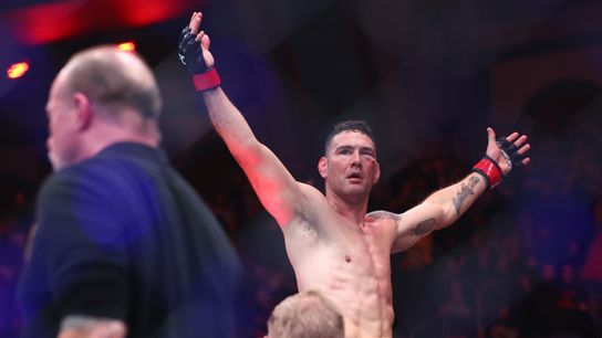 Former middleweight champion Chris Weidman, who ended Anderson Silva's long title reign, announces his retirement from MMA (keviniole.com)