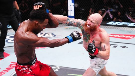 Lerone Murphy eyes featherweight division's big names after remaining unbeaten with decision over Josh Emmett (UFC)