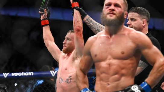 Rafael Fiziev (R) reacts after losing a majority decision to Justin Gaethje at UFC 286 in 2023.