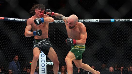 Never the biggest, fastest or strongest, but Alexander Volkanovski is once again the best at featherweight (UFC)