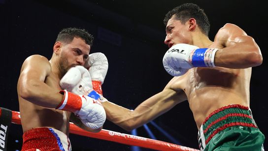 A 15 to 1 underdog, Rafael Espinoza rises to the top with a sensational performance against Robeisy Ramirez (Boxing)