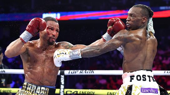 Highway robbery! O’Shaquie Foster outclasses Robson Conceicao but loses title in mind-boggling decision  (boxing). Photo by Mikey Williams/Top Rank